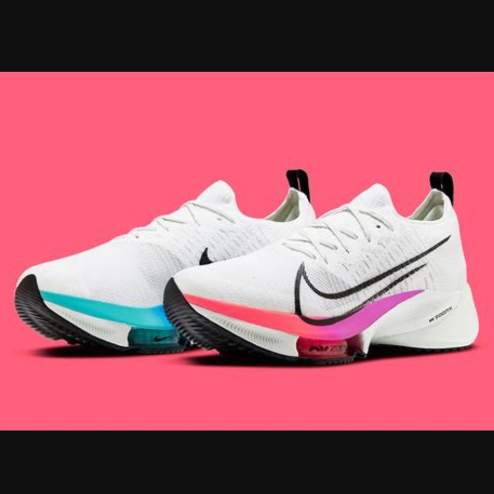 Nike Air Zoom Tempo NEXT% Flyknit